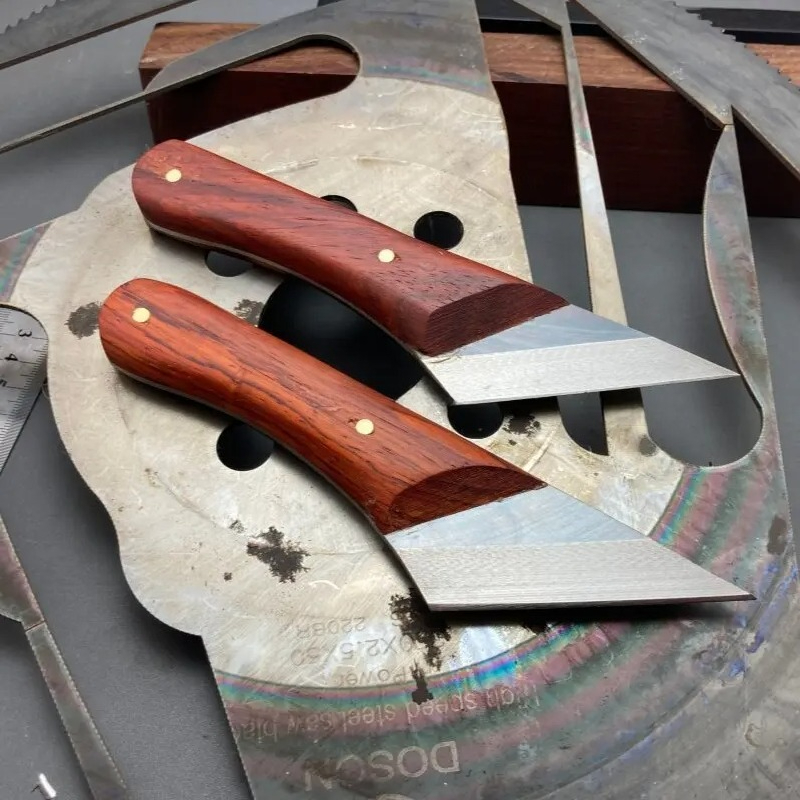 سكين قطع الجلد اليدوي المصنوع  - مراجعة Leatherwork Projects وسعره